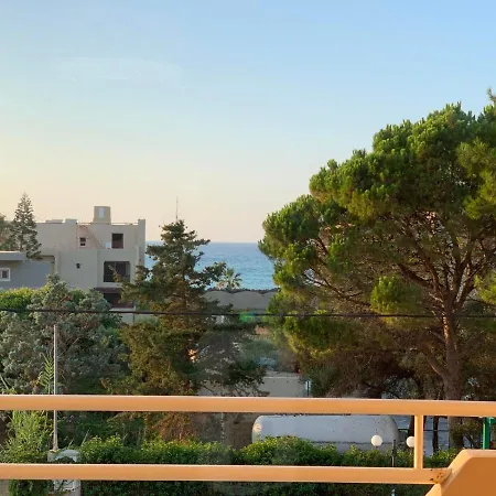 Dioni Hotel 2*