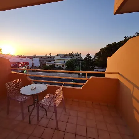 Dioni Hotel Adelianos Kampos
