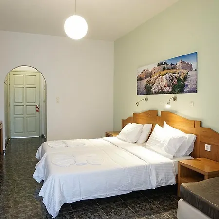 Dioni Hotel Adelianos Kampos